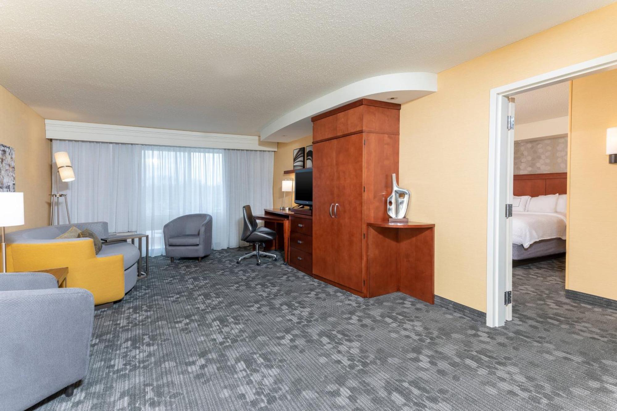 Hotel Courtyard Milwaukee Airport Exterior foto